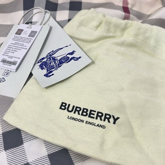 Burberry Large Vintage Check Silk Square 90 X 90 Stone $ 599.00 NWT - Picture 7 of 8